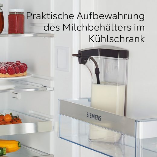 Der Kaffeevollautomat EQ900 plus TQ903DZ3 umfasst die Funktionen automatische Reinigung und Entkalkung, Cold Brew sowie einen Barista-Modus.